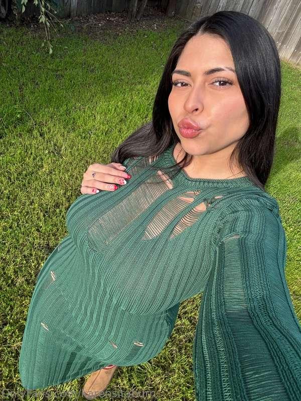 Friday kisses💋😘