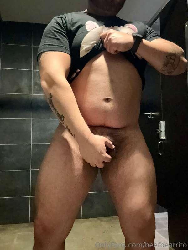 Come blow me and eat my ass in the stall.