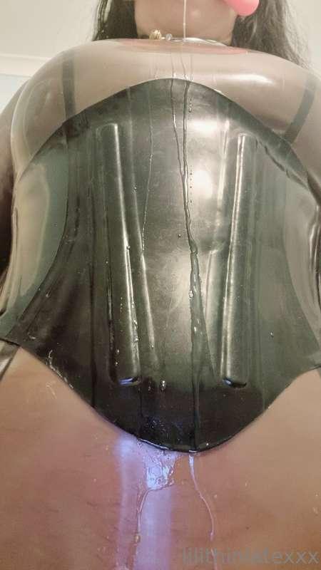 lilithinlatexxx image #1