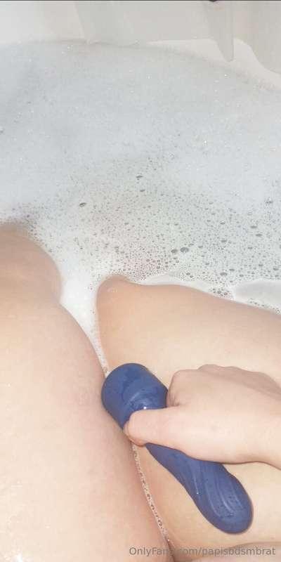 Hey daddies slide in and out of my wet dms for full video of..