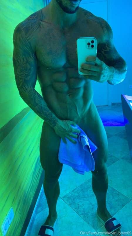 Be shape 🔥 more about veins in my vip account @kevin_boyx 🤪🤪..