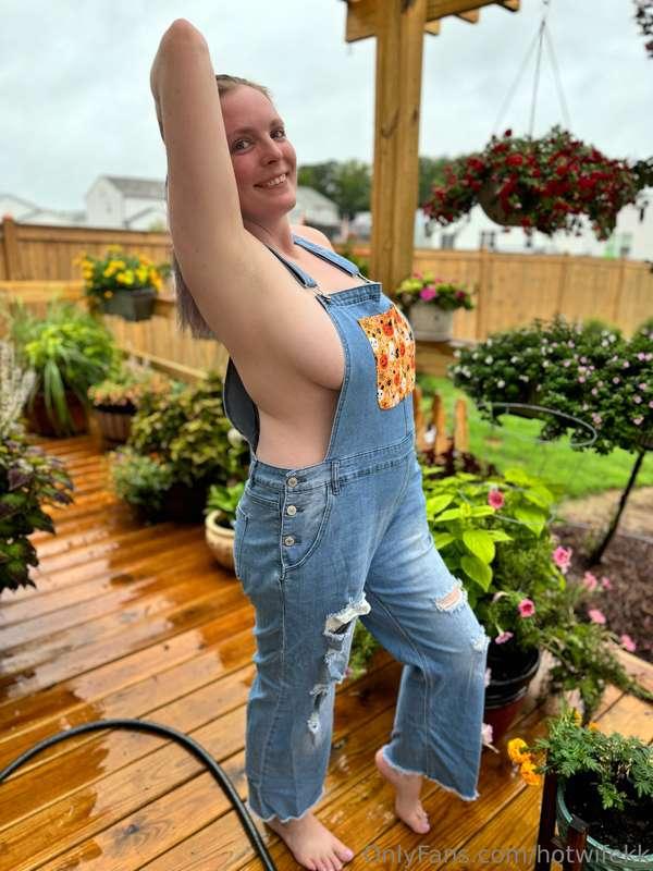 hotwifekk image #1
