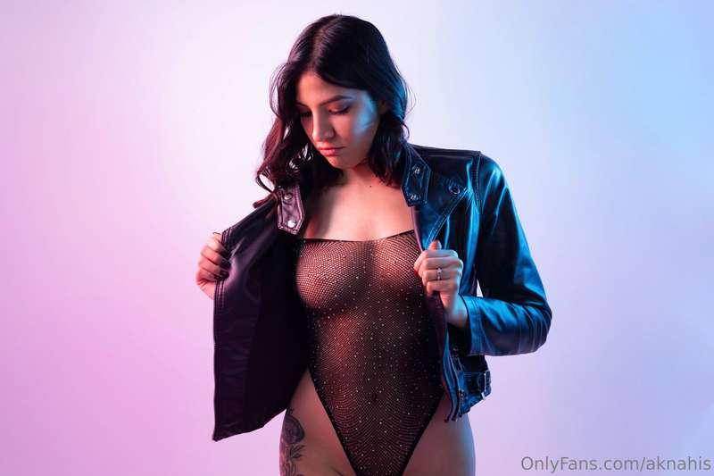 I have new things to surprise you 🙈💋 in the new year ... wan..