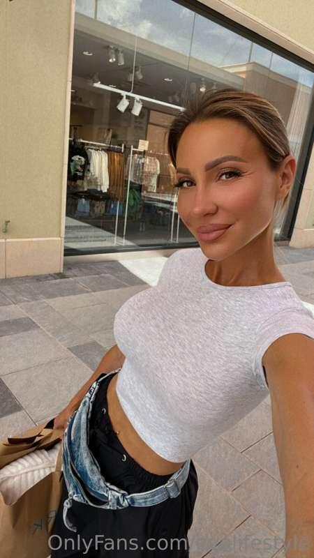 Shopping today 🛍️🛍️🛍️