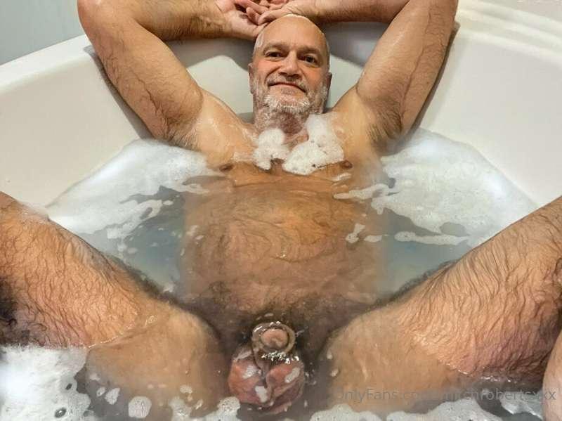 I don’t usually bathe but I had fun with this one