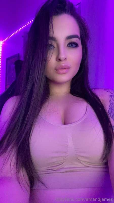😈