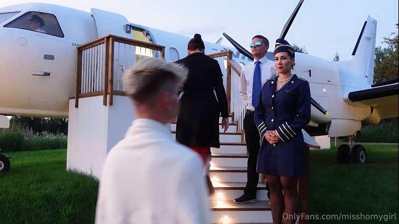 ✈️ **Oletko valmiina elämäsi lennolle?** 😍✈️✈️✈️😍 40min. ***..