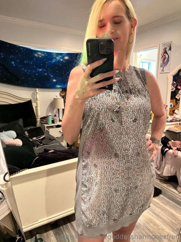 This is one of my favorite dresses 🖤