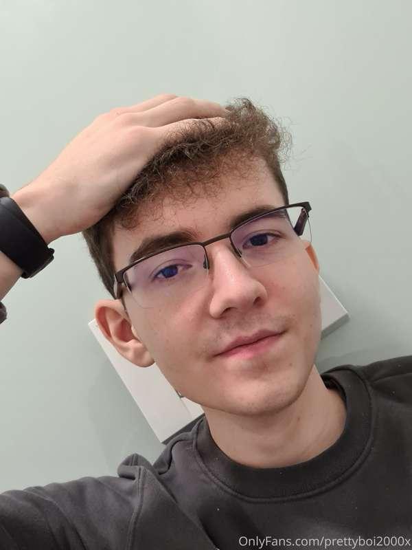 prettyboi2000x image #0
