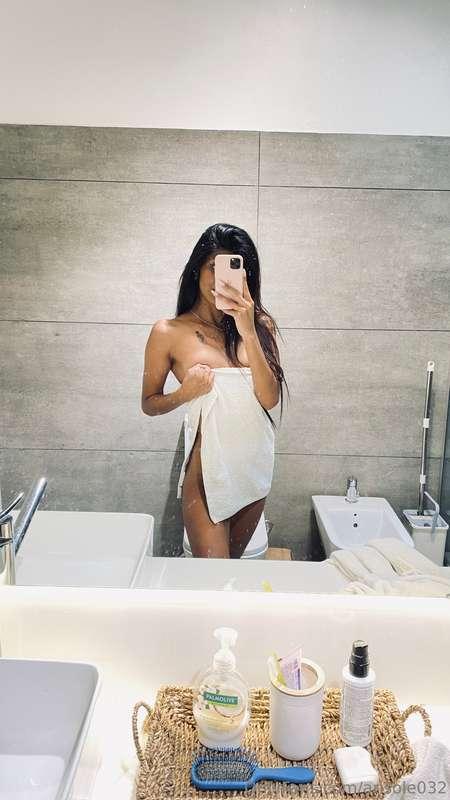 Hora de un rico baño! 🛁 🫧🧼Me ayudarías ? 😏