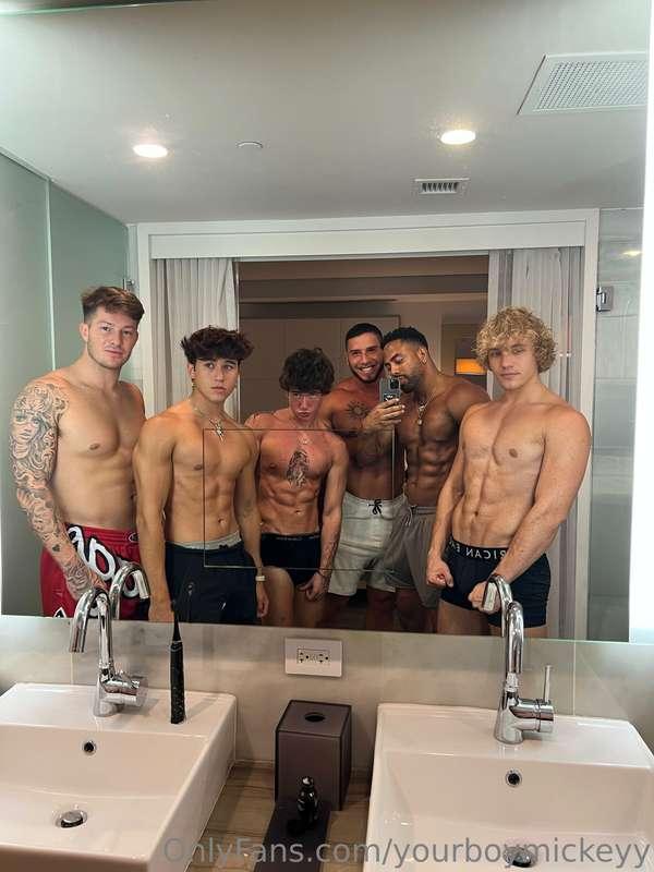 All these Collabs coming on my VIP PAGE!!! @yourboymickey 50..