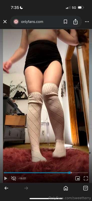 Over an hour of teasing, shaking, sucking, fingering, and cu..