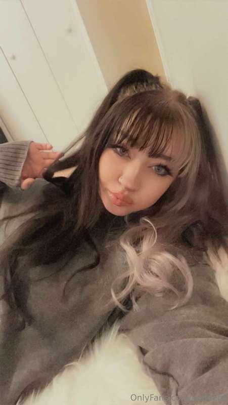 sweater weather :3