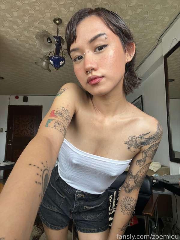 busy day today!! I shaved 💕 but I wanna get waxed entirely this weekend ☺️ I love being hairless haha. I’ve been going out a lot, so maybe i should spend this time alone :P idk i’m horny tho LOL

#fyp #Asian #Filipina #shorthair #tattoo #pierced #skinny #petite