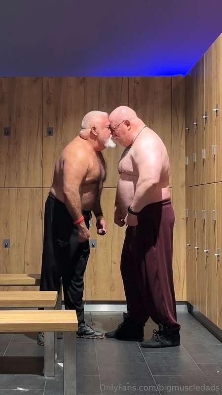 bigmuscledads image #0