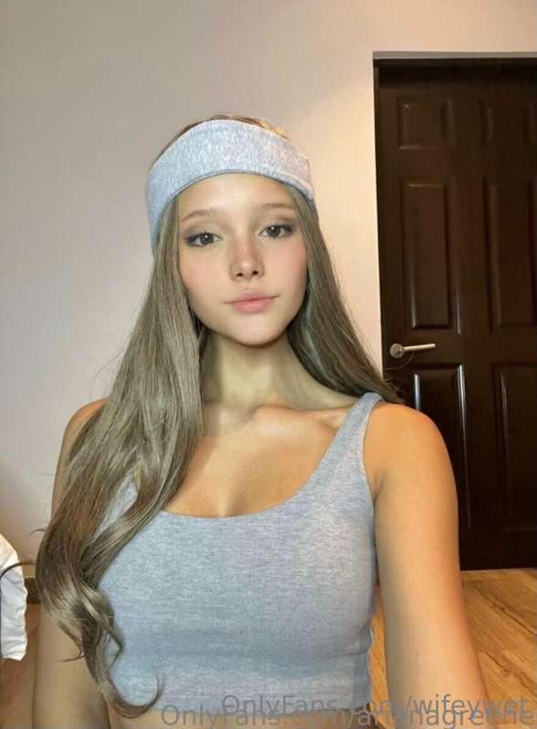 18 year old @arianagreene1 made a secret page 💘🙈 she’s going..