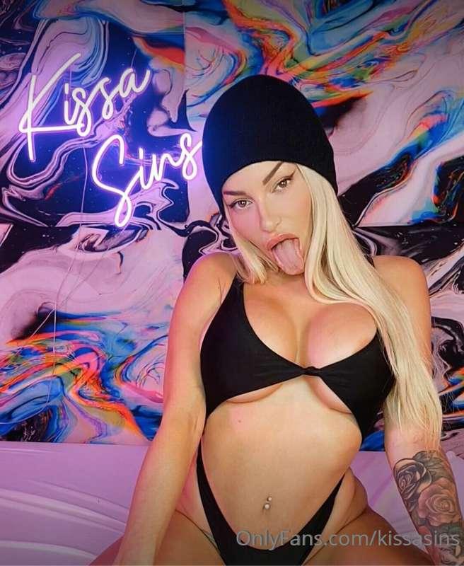 Ready for your take this all off of me... Cum in my DM's😈
