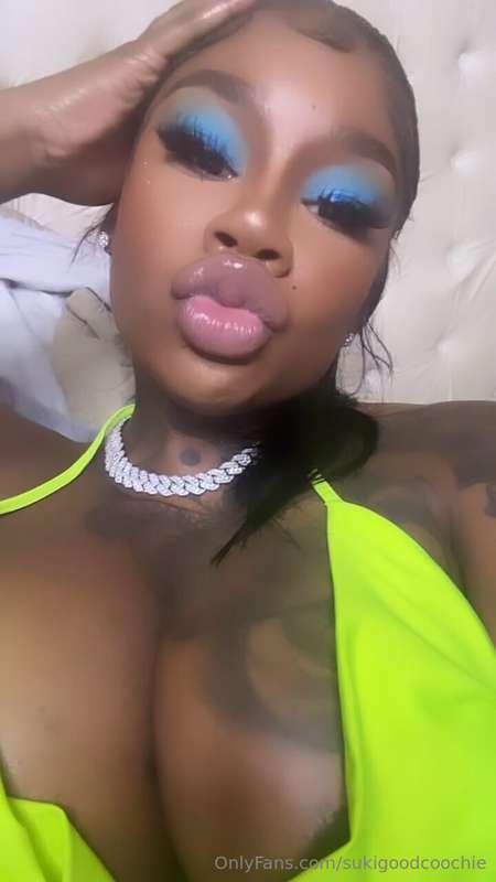 lemme give you a wet sloppy 💋