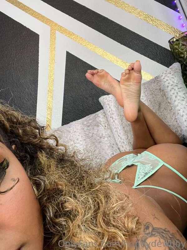 Filmed some customs and hot content yesterday 👣🥴