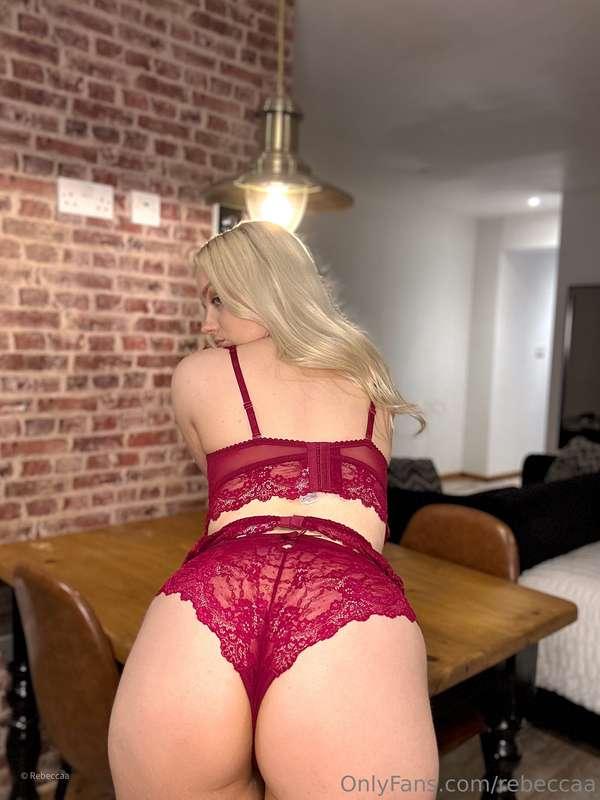 Take me from behind 🍑🍆