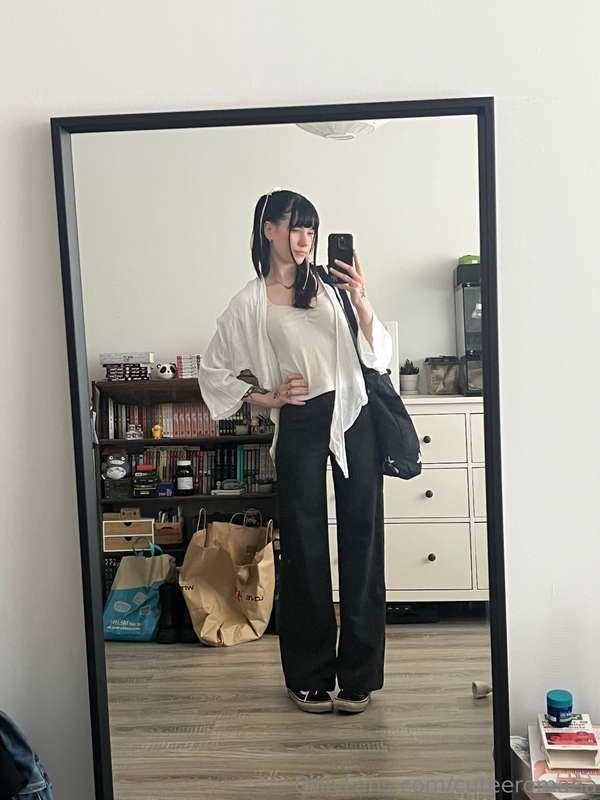 cuteeromana image #1