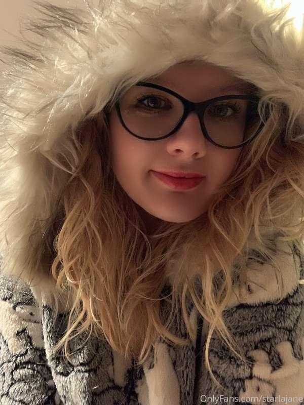 Who else is feeling extra cuddly this winter? 💕