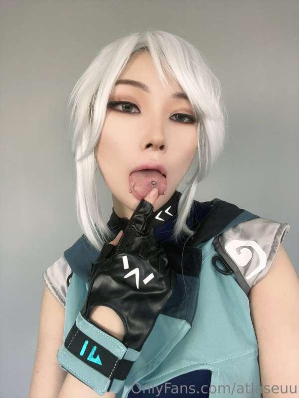 Jett cosplay from valorant (NUDE GF type photos 💕) I spread ..