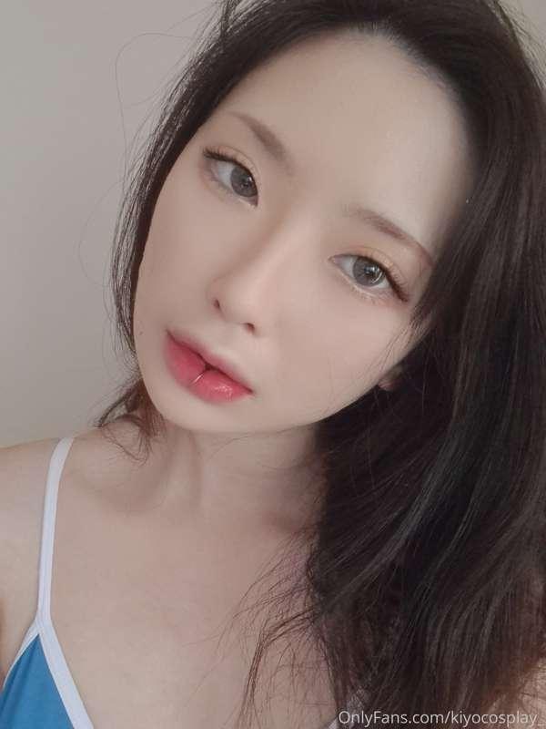 Do you guys prefer regular lewds or cosplay lewds?