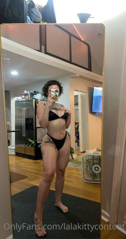 Your favorite thic lil goddess 😈