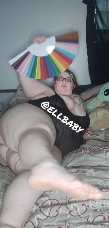 Where my feet lovers at?
