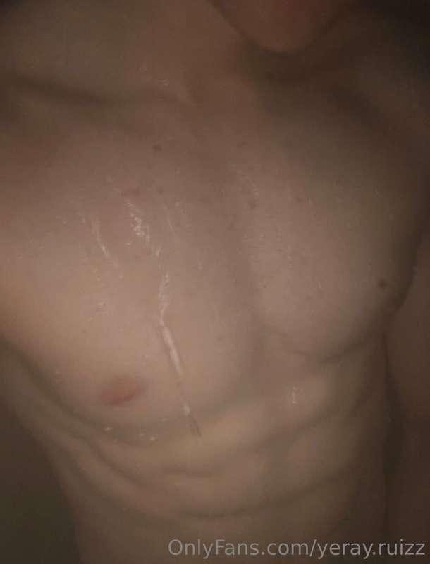 You shower with me bby 🚿😈💦