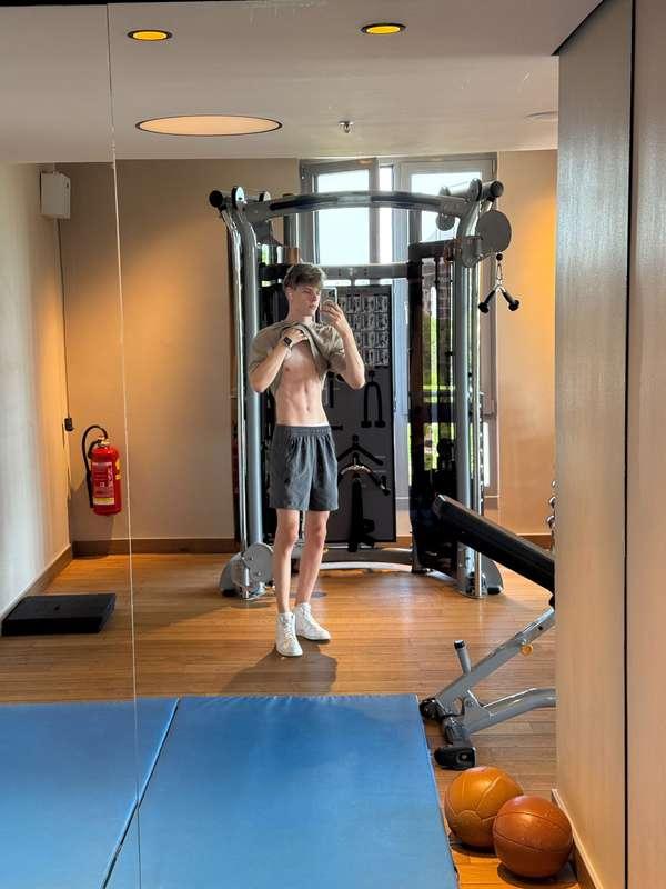 Wanna be my Gym bro?🤤