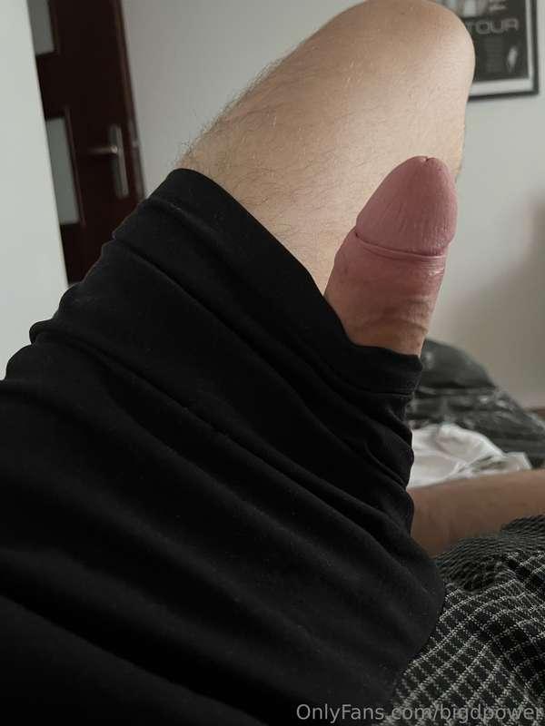 A moment of rest… but not for Him 🙄