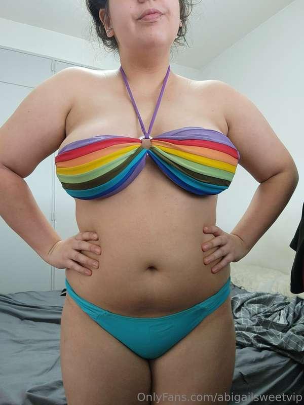 My new hot bikini i have a video using this bikini getting n..