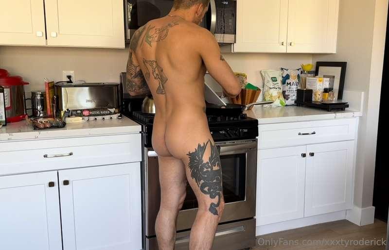 Do you want some breakfast?👀👨‍🍳
