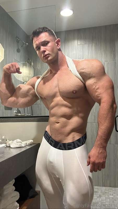 Had to post these as well.. fucking look too good in this sh..