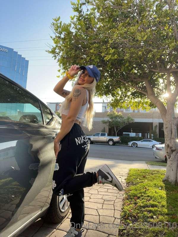 Kickin' the morning off 👟