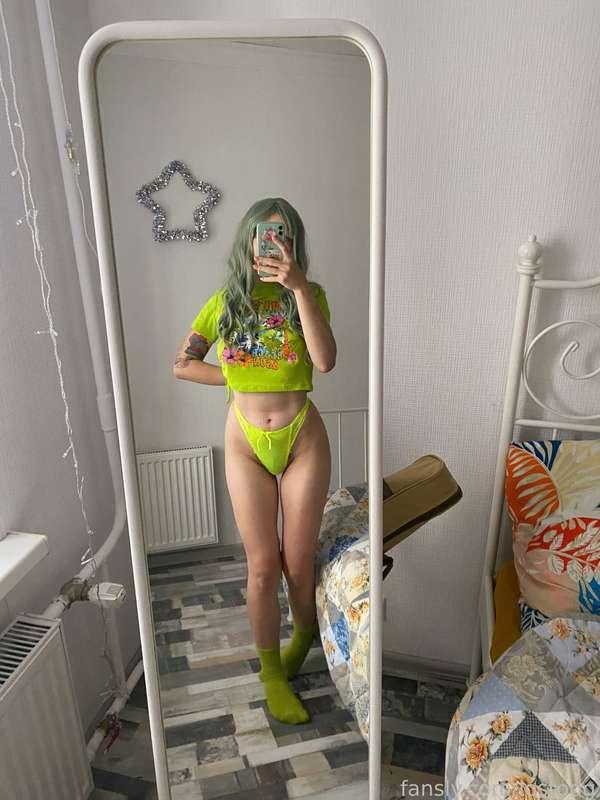 Can i tease you a little?🤭🌿💚

#fyp #hairy #cute #panties #pussy #fatpussy 