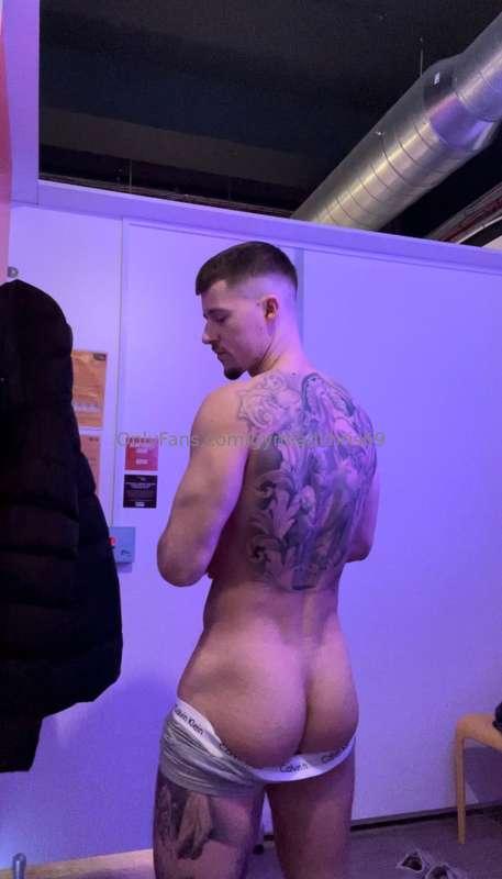 gymladchris69 image #0