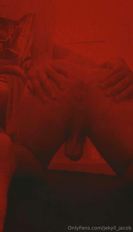 Preview of the paid message I just sent out - 20 pics and tw..