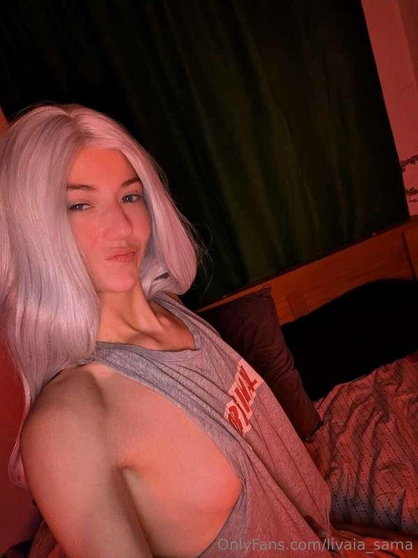 Un regard qui cache bien des idées... Envie d'en voir plus ?..