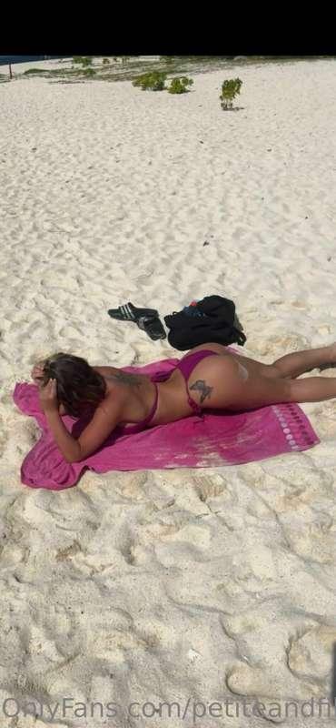 Sex on the beach? 🙈