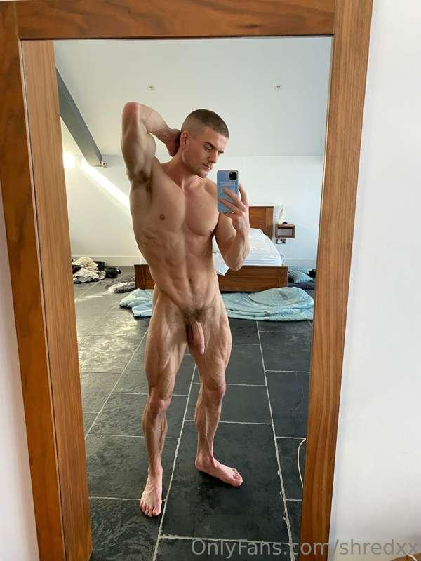 Mirror selfie! 💪😜