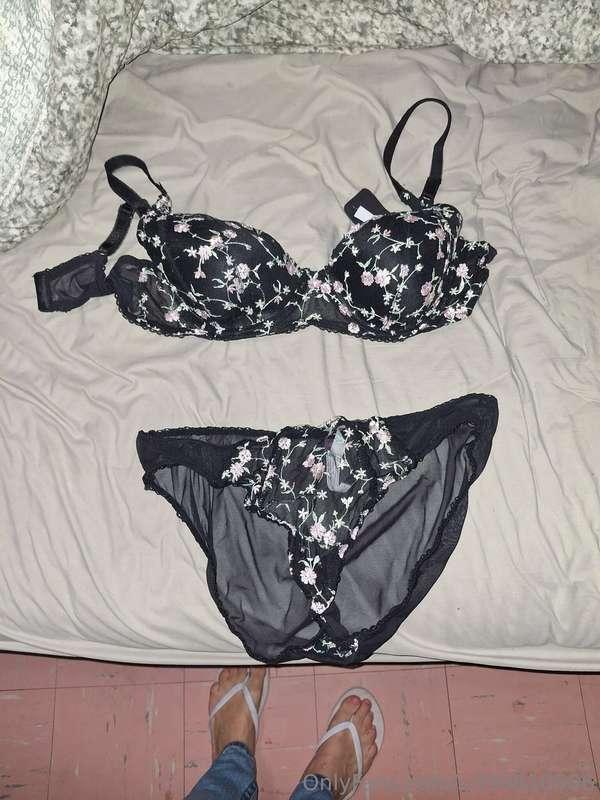 Now open to selling worn bra and panty sets. let me know if ..