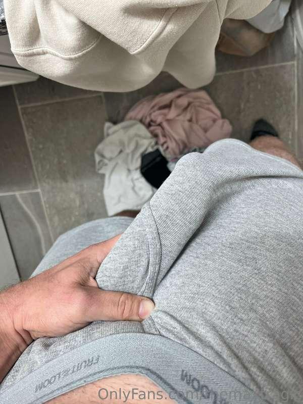 Hard as fuck from my workout. 🪵 Also my legs are looking nic..
