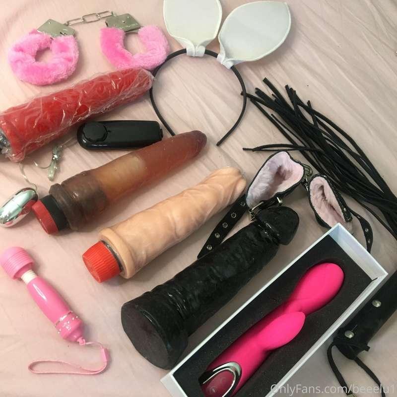 did you know my toys?🍆🍑👅   well .. you know them now.  let's..