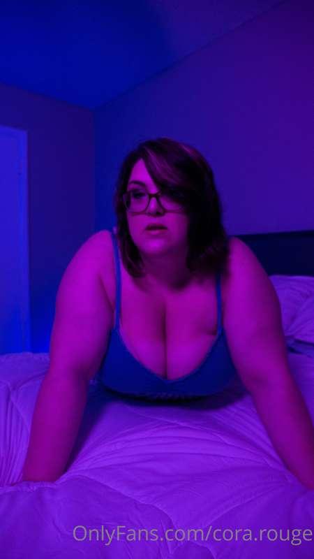 Hello and welcome to my OF! I hope you all enjoy it! Please ..