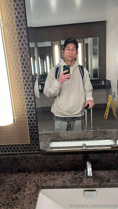 Trip to California Nov 2024 — with nudes included 😈I went to..