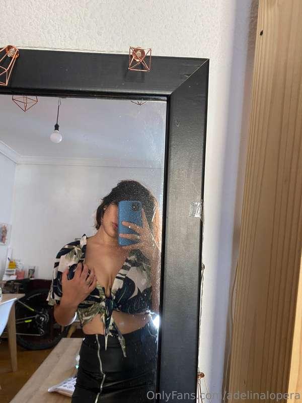 ready for a date?🖤