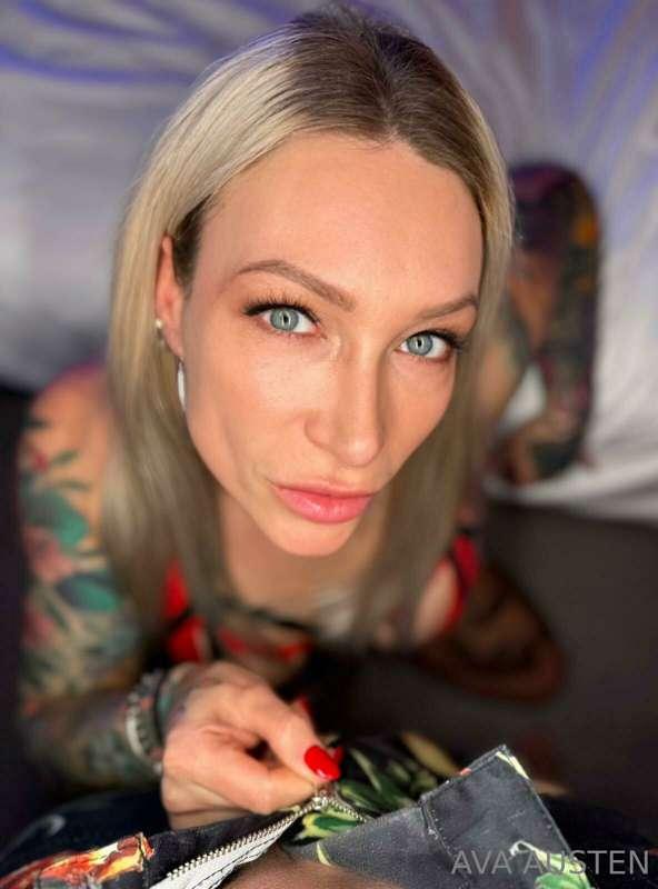 ava_austen image #1